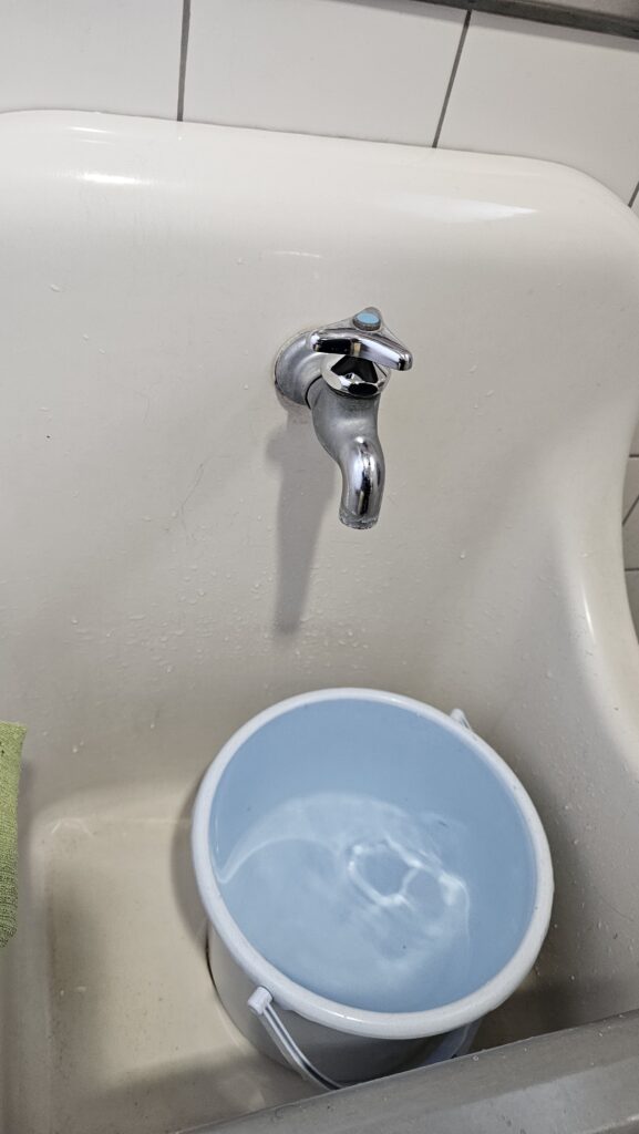 TOTO水栓金具の修理｜ハンドルの固着と水漏れを解消